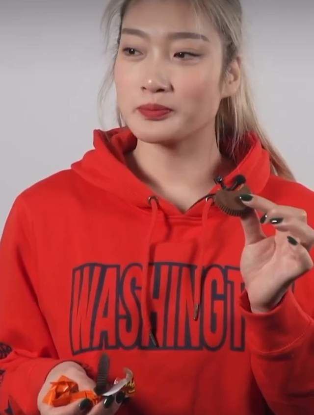 娇妻玩4p被3个男子伺候的简介